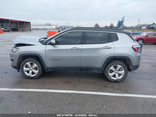 Jeep Compass Latitude 4x4 2018 3C4NJDBBXJT485065 Image 14