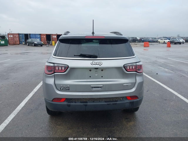 Jeep Compass Latitude 4x4 2018 3C4NJDBBXJT485065 Image 16