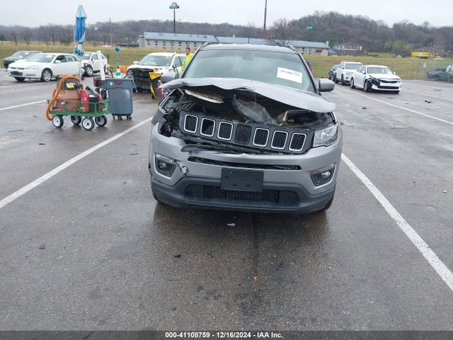 Jeep Compass Latitude 4x4 2018 3C4NJDBBXJT485065 Image 6