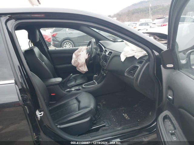 Chrysler 200 Limited 2014 1C3CCBCG9EN186760 Image 5