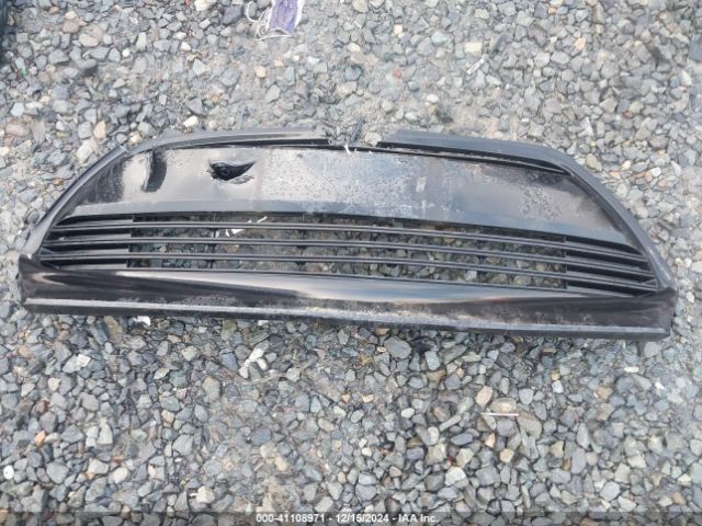 2T1BURHE7JC965950 Toyota COROLLA LE