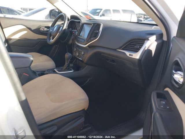 1C4PJMCS9GW155251 Jeep Cherokee Latitude