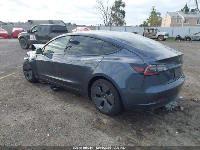 2022 TESLA MODEL 3 5YJ3E1EA4NF374433 Photo 2