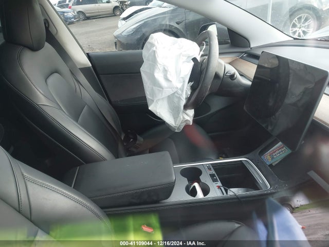 2022 TESLA MODEL 3 5YJ3E1EA4NF374433 Photo 4