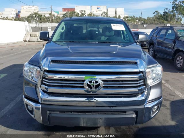 5TFRY5F1XGX210877 Toyota Tundra Sr5 5.7l V8