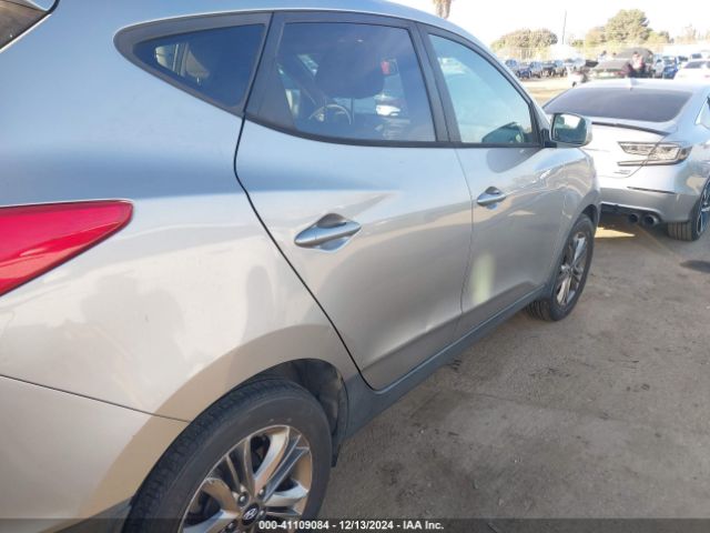 KM8JT3AF7FU022848 Hyundai TUCSON GLS