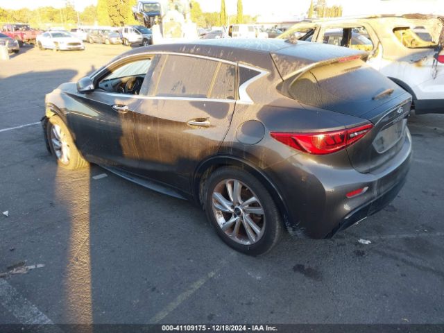 2017 INFINITI QX30 SJKCH5CP0HA018738 Photo 2