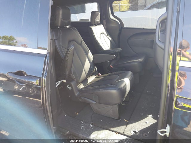 Chrysler Pacifica Select 2025 2C4RC1BG9SR507194 Image 8