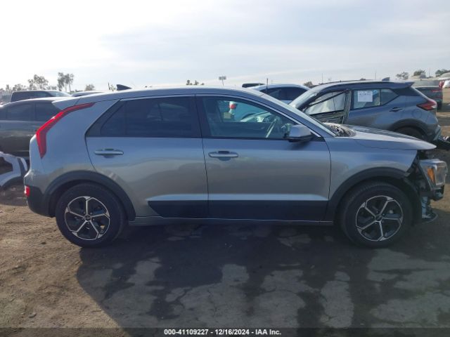 KNDCP3LE1P5087261 KIA NIRO LX