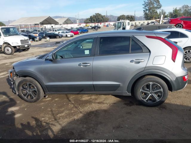 KNDCP3LE1P5087261 KIA NIRO LX