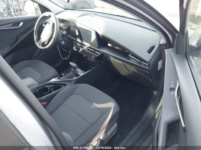 KNDCP3LE1P5087261 KIA NIRO LX