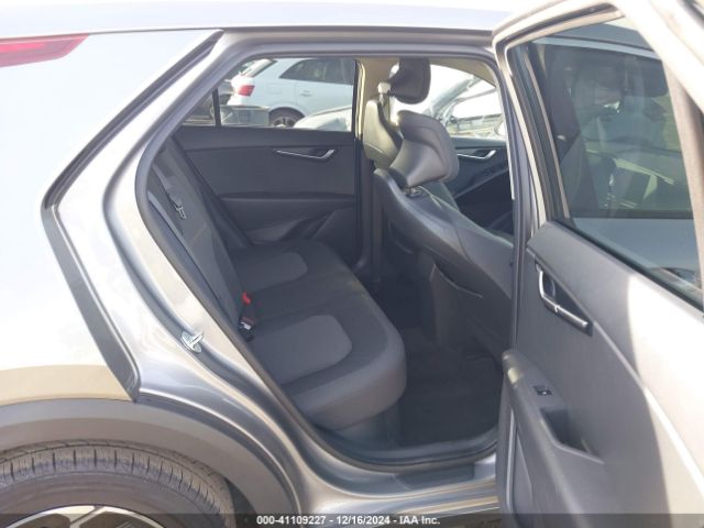 KNDCP3LE1P5087261 KIA NIRO LX
