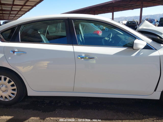 Nissan Altima 2.5 S 2018 1N4AL3AP2JC194383 Image 13