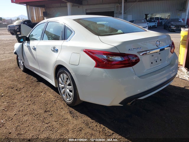 Nissan Altima 2.5 S 2018 1N4AL3AP2JC194383 Image 3