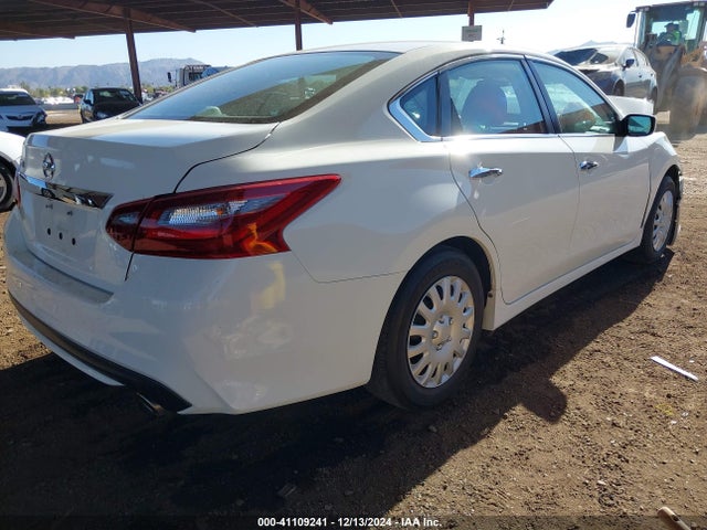 Nissan Altima 2.5 S 2018 1N4AL3AP2JC194383 Image 4