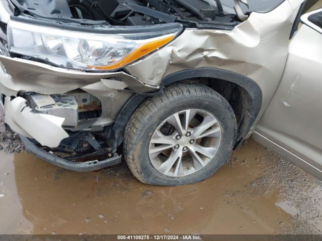 5TDJKRFH7FS205823 Toyota Highlander Xle V6