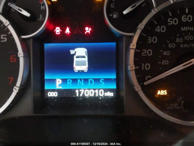 5TFEY5F18EX158063 Toyota Tundra Sr5 5.7l V8