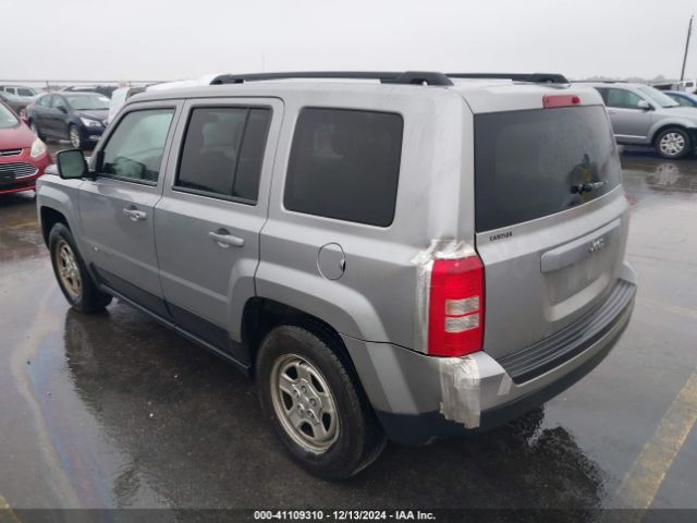1C4NJPBA8FD177933 Jeep Patriot Sport