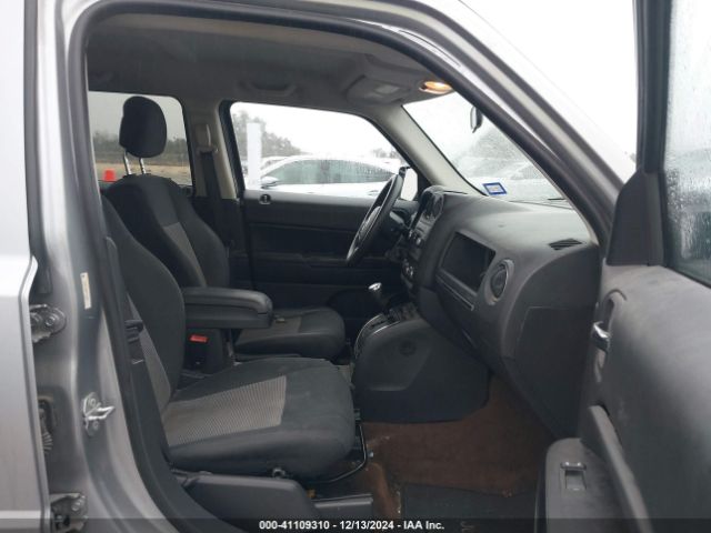 1C4NJPBA8FD177933 Jeep Patriot Sport