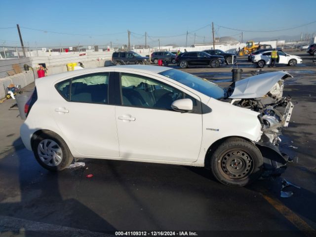 JTDKDTB36F1114478 Toyota Prius C Two