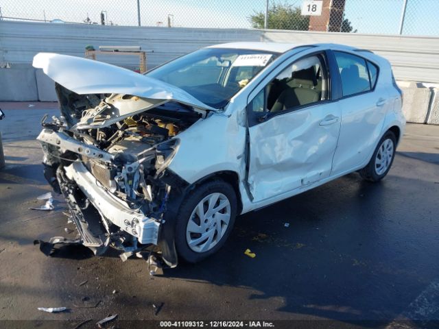 JTDKDTB36F1114478 Toyota Prius C Two