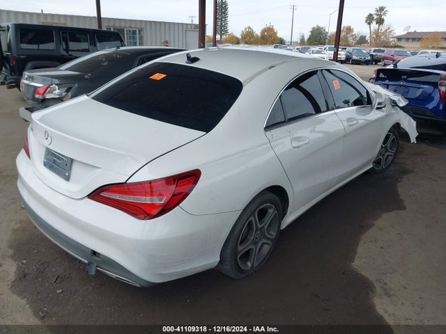 Mercedes-Benz CLA 250 2019 WDDSJ4EB1KN718062 Image 4