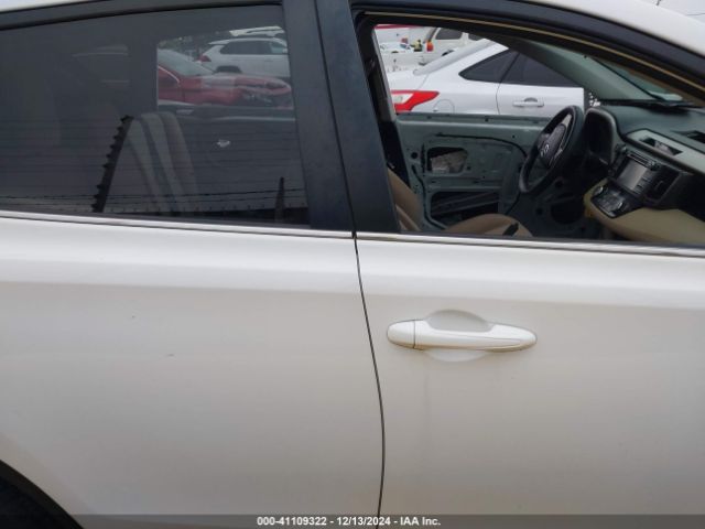 2T3RFREV4FW257665 Toyota Rav4 Xle