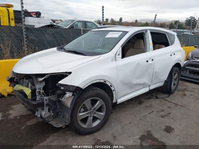 2T3RFREV4FW257665 Toyota Rav4 Xle