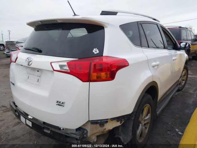 2T3RFREV4FW257665 Toyota Rav4 Xle