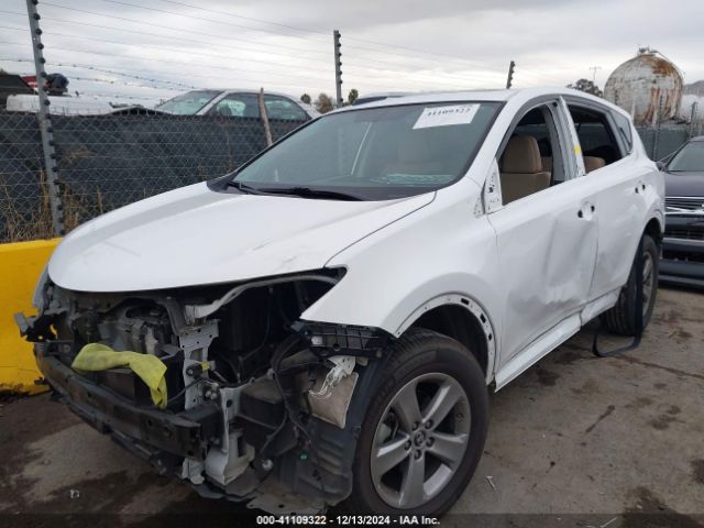 2T3RFREV4FW257665 Toyota Rav4 Xle