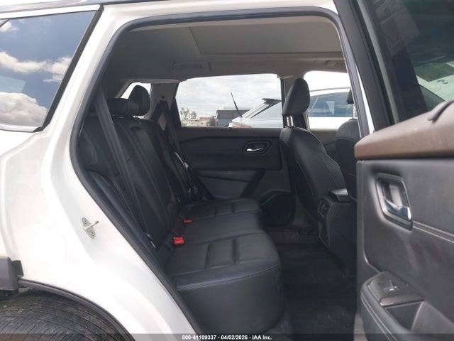 JN8BT3CAXPW408202 Nissan Rogue Sl Fwd