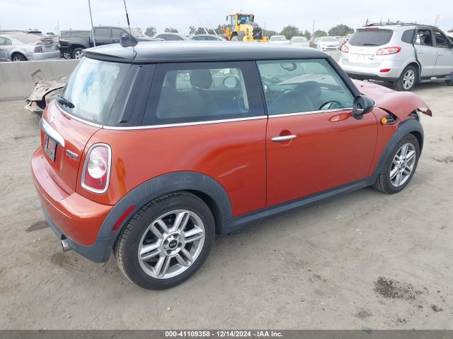 2013 MINI HARDTOP WMWSU3C56DT681868 Photo 3