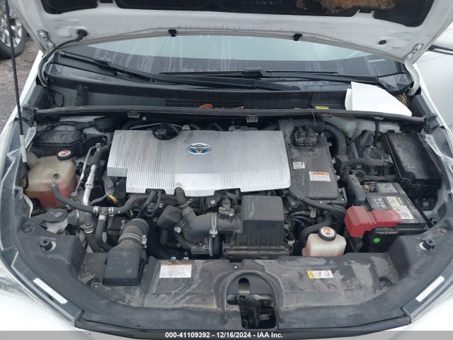 Toyota Prius Two 2018 JTDKBRFU3J3059397 Image 10