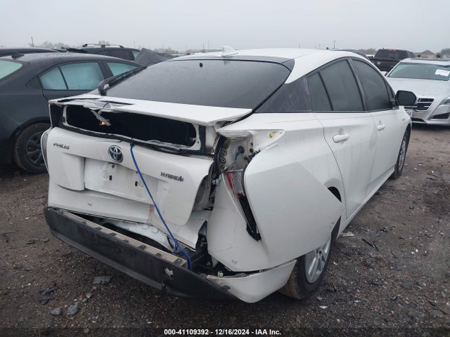 Toyota Prius Two 2018 JTDKBRFU3J3059397 Image 4
