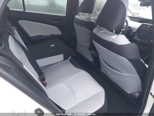 Toyota Prius Two 2018 JTDKBRFU3J3059397 Image 8