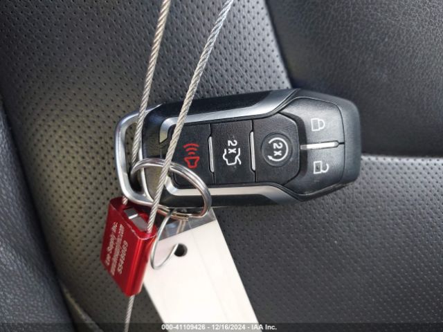 3FA6P0SUXGR320707 Ford Fusion Energi Titanium
