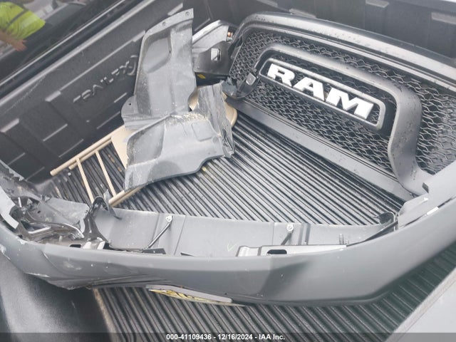 1C6RR7LG7RS157211 RAM 1500 Classic Warlock  4x4 5'7 Box