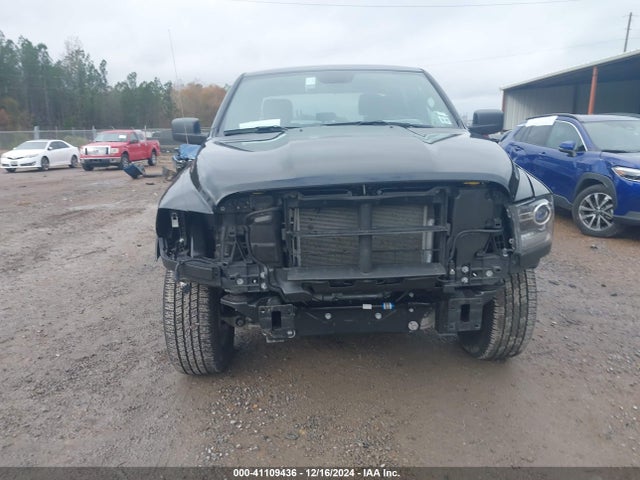 1C6RR7LG7RS157211 RAM 1500 Classic Warlock  4x4 5'7 Box