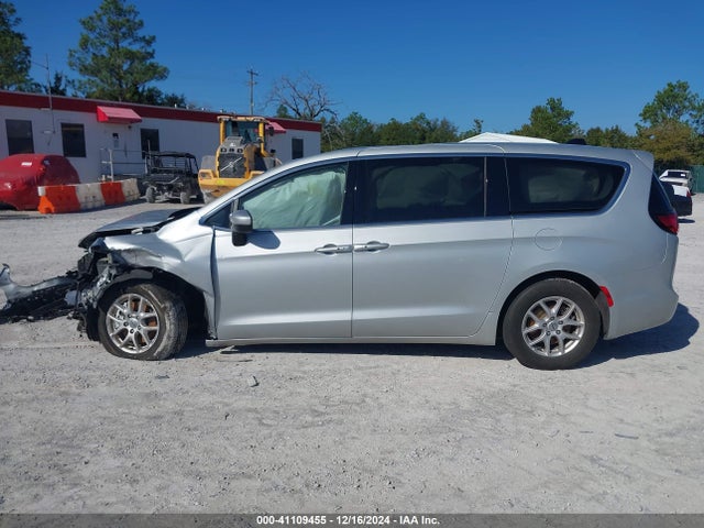 Chrysler Pacifica Touring L 2023 2C4RC1BG9PR571548 Image 13