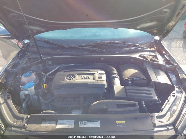 1VWBT7A33GC058515 Volkswagen Passat 1.8t Se