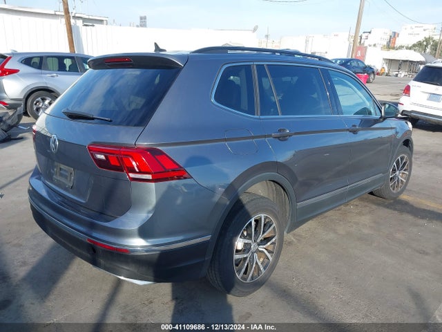 3VV3B7AX8MM071303 Volkswagen Tiguan 2.0t Se/2.0t Se R-line Black/2.0t Sel