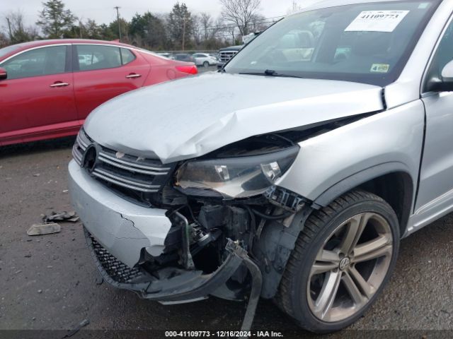 WVGAV7AX5GW025022 Volkswagen Tiguan R-line