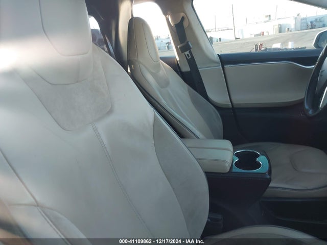 2013 TESLA MODEL S 5YJSA1DN5DFP27711 Photo 4