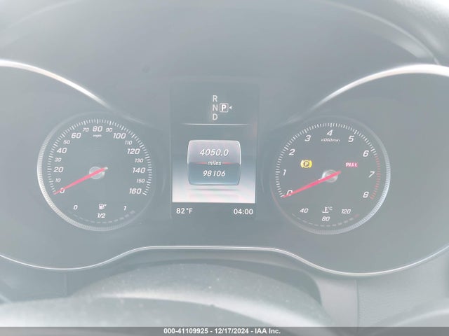 55SWF4JB3FU053008 Mercedes-Benz C 300 Luxury/sport