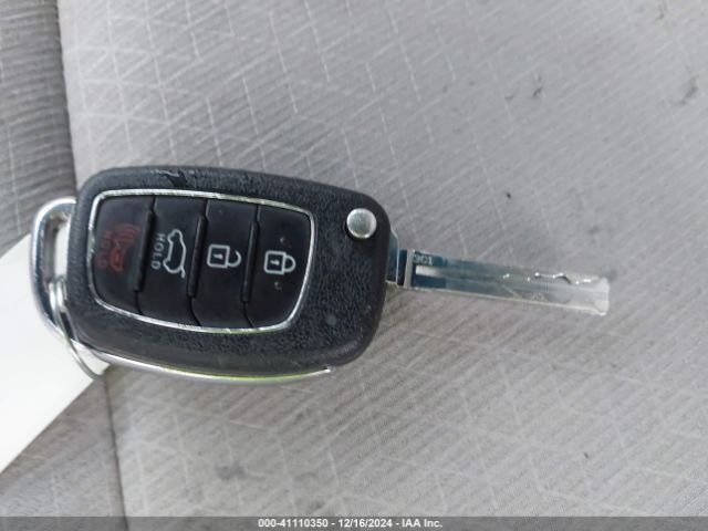 KM8J33A43GU101059 Hyundai TUCSON SE