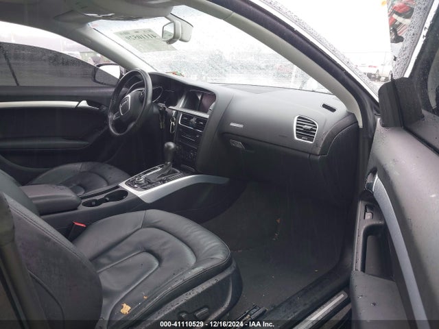 2011 AUDI A5 WAULFAFRXBA054634 Photo 4