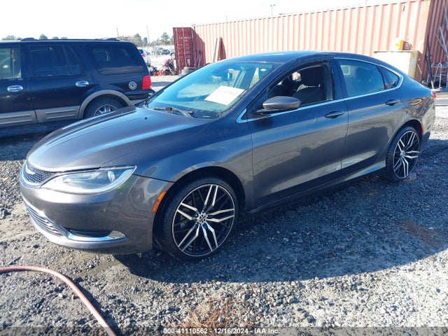 Chrysler 200 Limited 2015 1C3CCCABXFN654025 Image 2