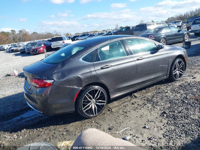 Chrysler 200 Limited 2015 1C3CCCABXFN654025 Image 4