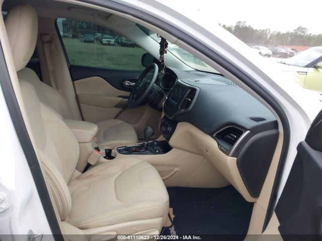 1C4PJMCX5KD124305 Jeep Cherokee Latitude 4x4