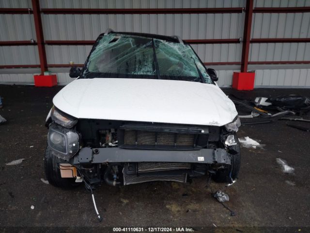 KMHRC8A38NU165893 Hyundai Venue Limited
